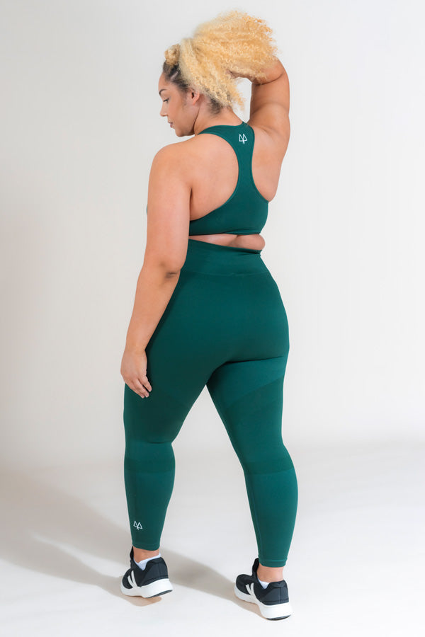 Supportive Seamless Forest Fit