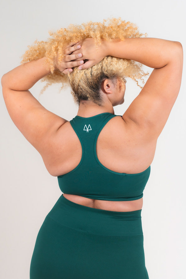 Supportive Seamless Forest Fit